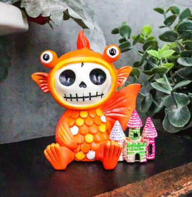 Ebros Gift Aquarium Big Eyed Goldfish Furry Bones