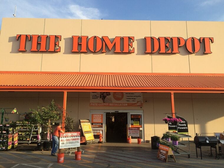 Home Depot Мантека, Калифорния