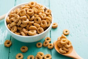 Read more about the article Могут ли морские свинки есть хлопья Cheerios?  Одобренные ветеринаром факты и часто задаваемые вопросы